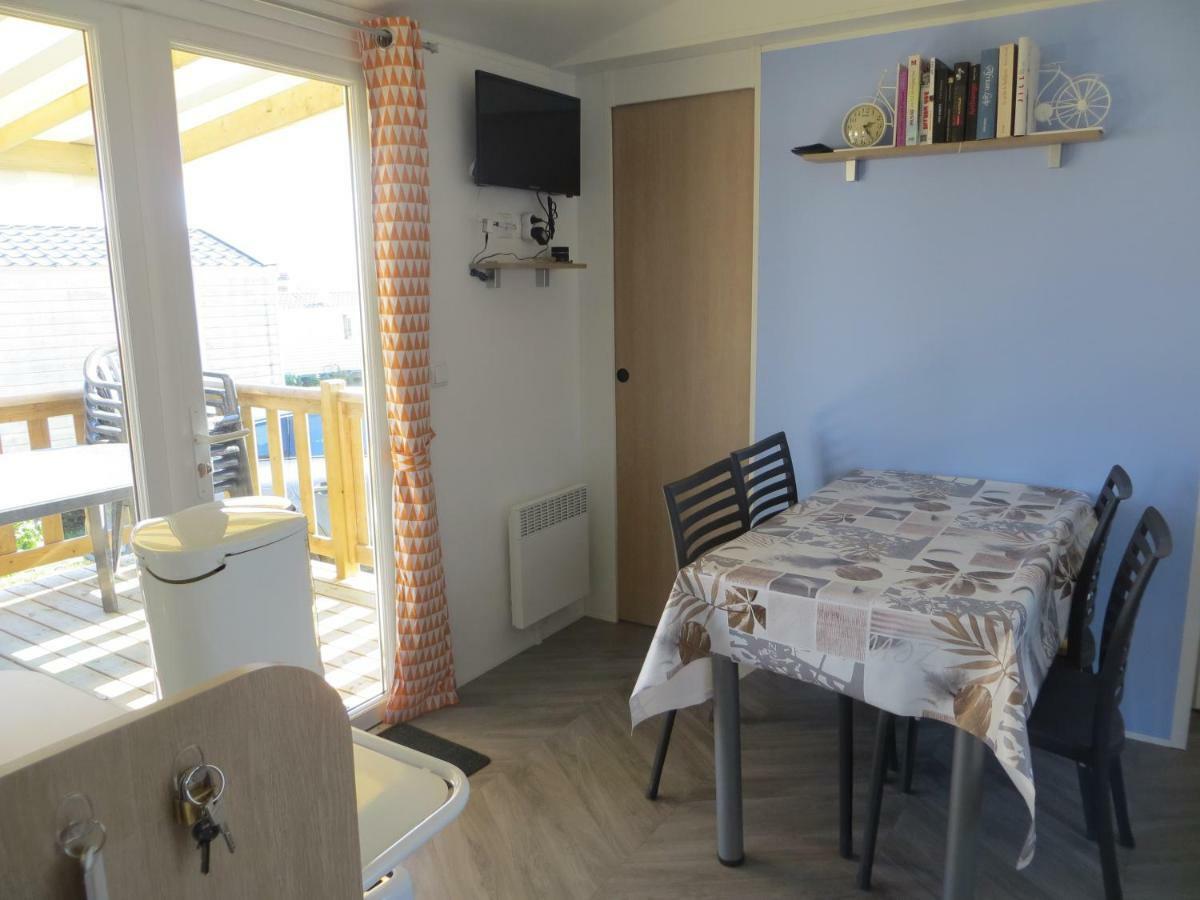 Hebergement Dans Un Domaine A Litteau Ngoại thất bức ảnh
